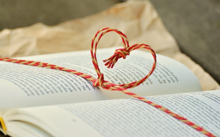 book heart - pixabay